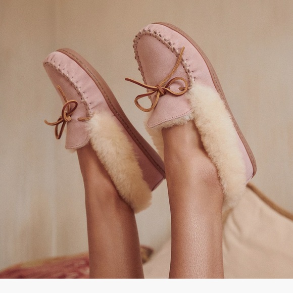 Shoes - Cozy Pink Shearling house shoes